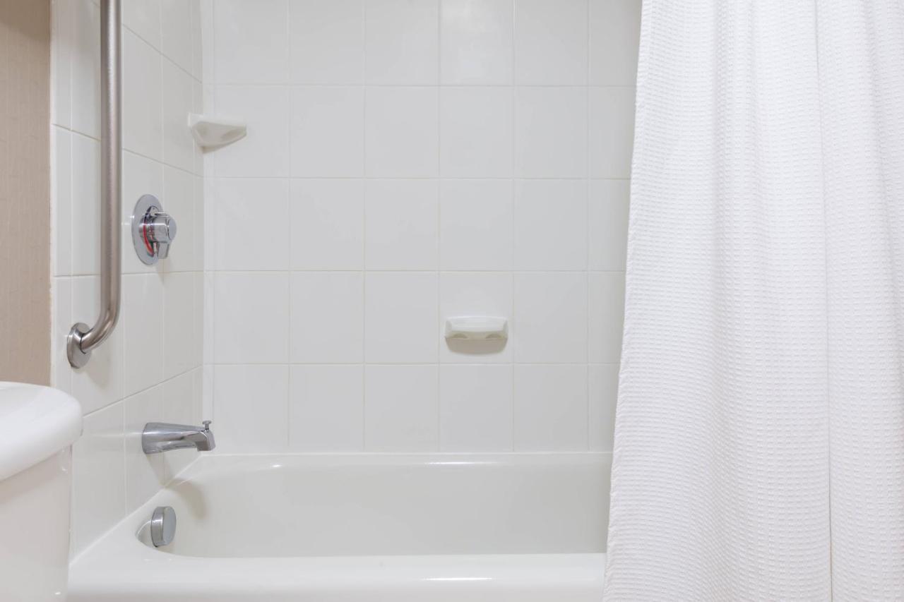 Springhill Suites By Marriott Cleveland Solon Экстерьер фото