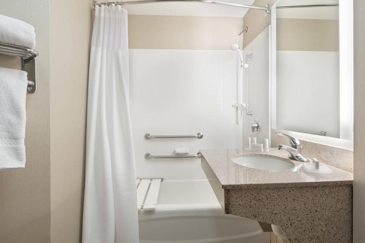 Springhill Suites By Marriott Cleveland Solon Экстерьер фото